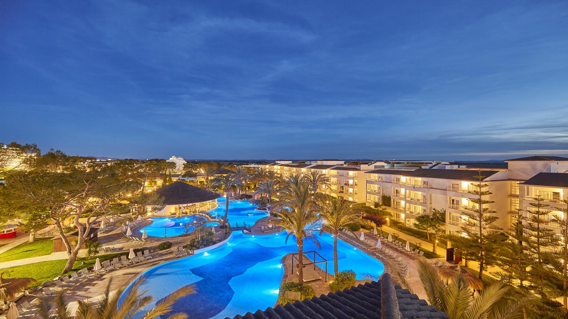 Aparthotel Prinsotel La Dorada & Playa de Muro (Mallorca)